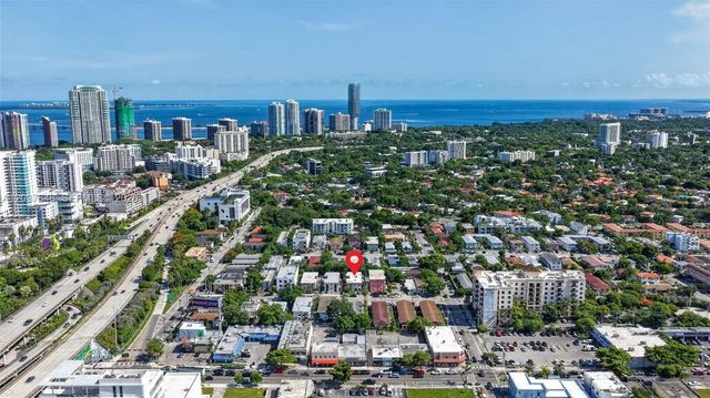 5 of 49 - 450 Sw 9th Street, Miami, FL