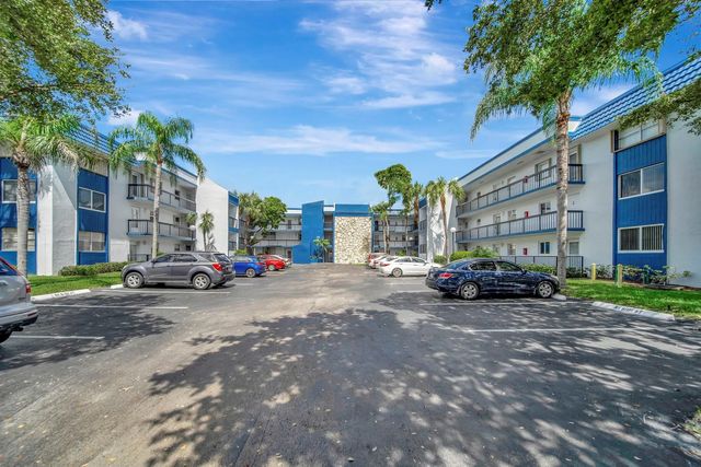 3 of 40 - 3100 Holiday Springs Boulevard #305, Margate, FL