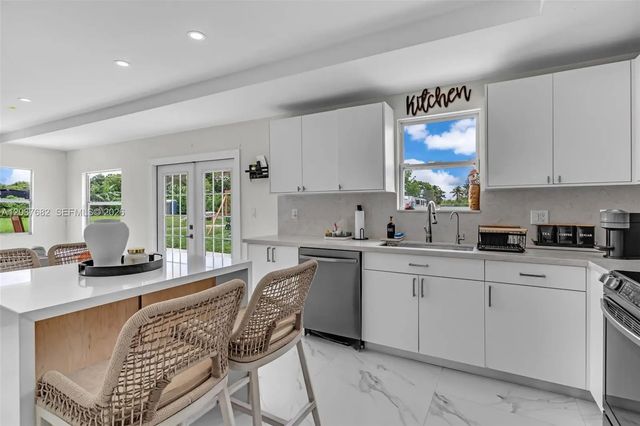 2 of 32 - 20304 Sw 186th Street, Miami, FL