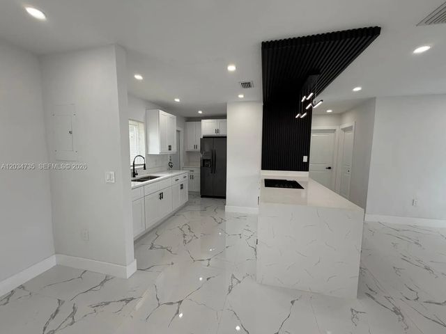 4 of 32 - 2800 Nw 164th Street, Miami Gardens, FL