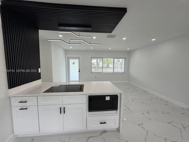5 of 32 - 2800 Nw 164th Street, Miami Gardens, FL
