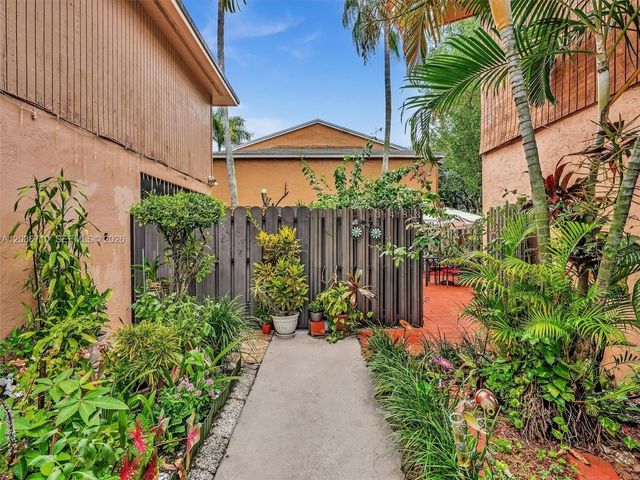 3 of 51 - 3483 Sw 52nd Avenue, Pembroke Park, FL