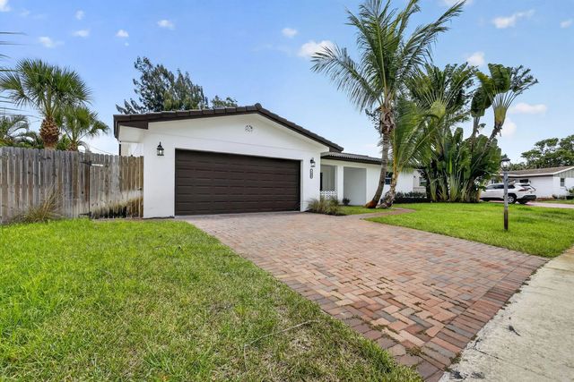 3 of 49 - 1408 Cochran Drive, Lake Worth Beach, FL