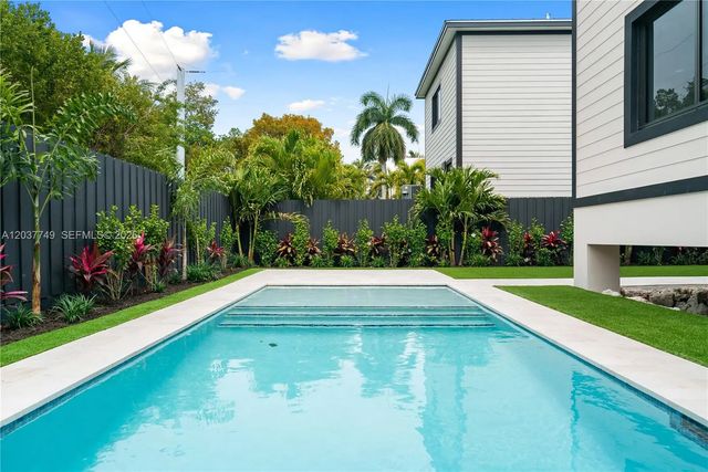 2 of 42 - 17 Coral Way, Key Largo, FL