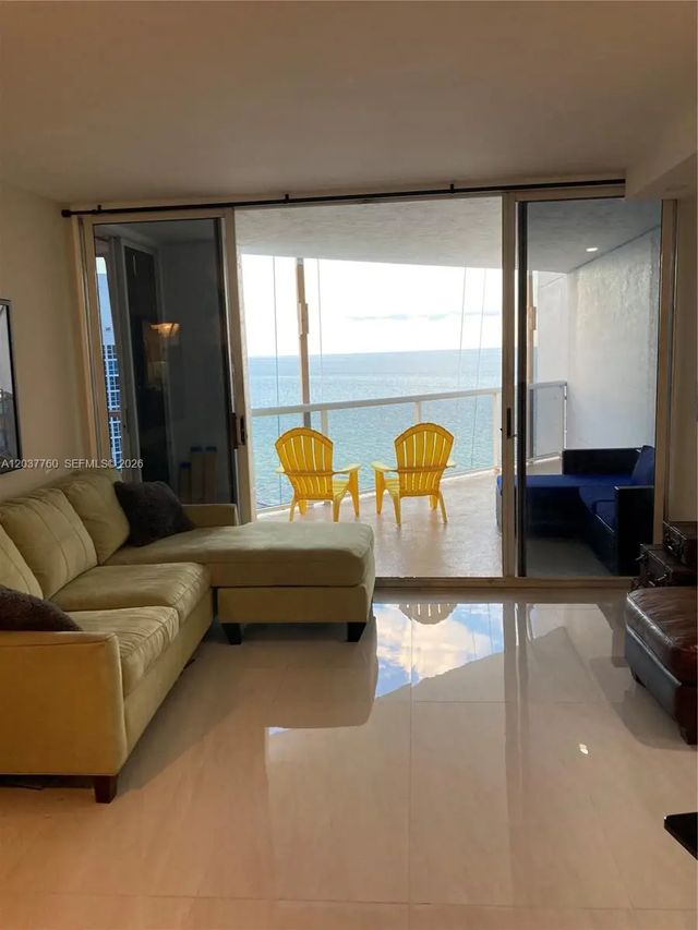 6767 Collins Avenue #1701, Miami Beach