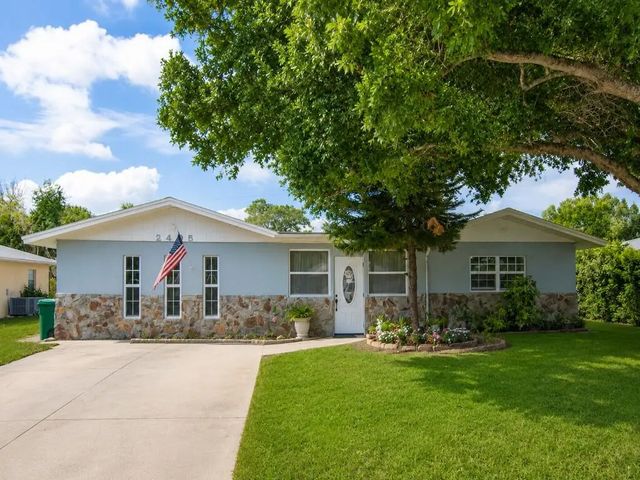 2 of 22 - 2405 Blossom Court, Fort Pierce, FL