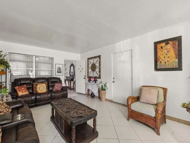 4 of 22 - 2405 Blossom Court, Fort Pierce, FL