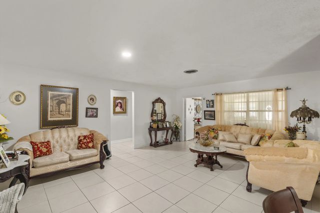 5 of 22 - 2405 Blossom Court, Fort Pierce, FL