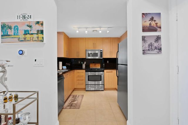 4 of 44 - 511 Se 5 Avenue #1409, Fort Lauderdale, FL