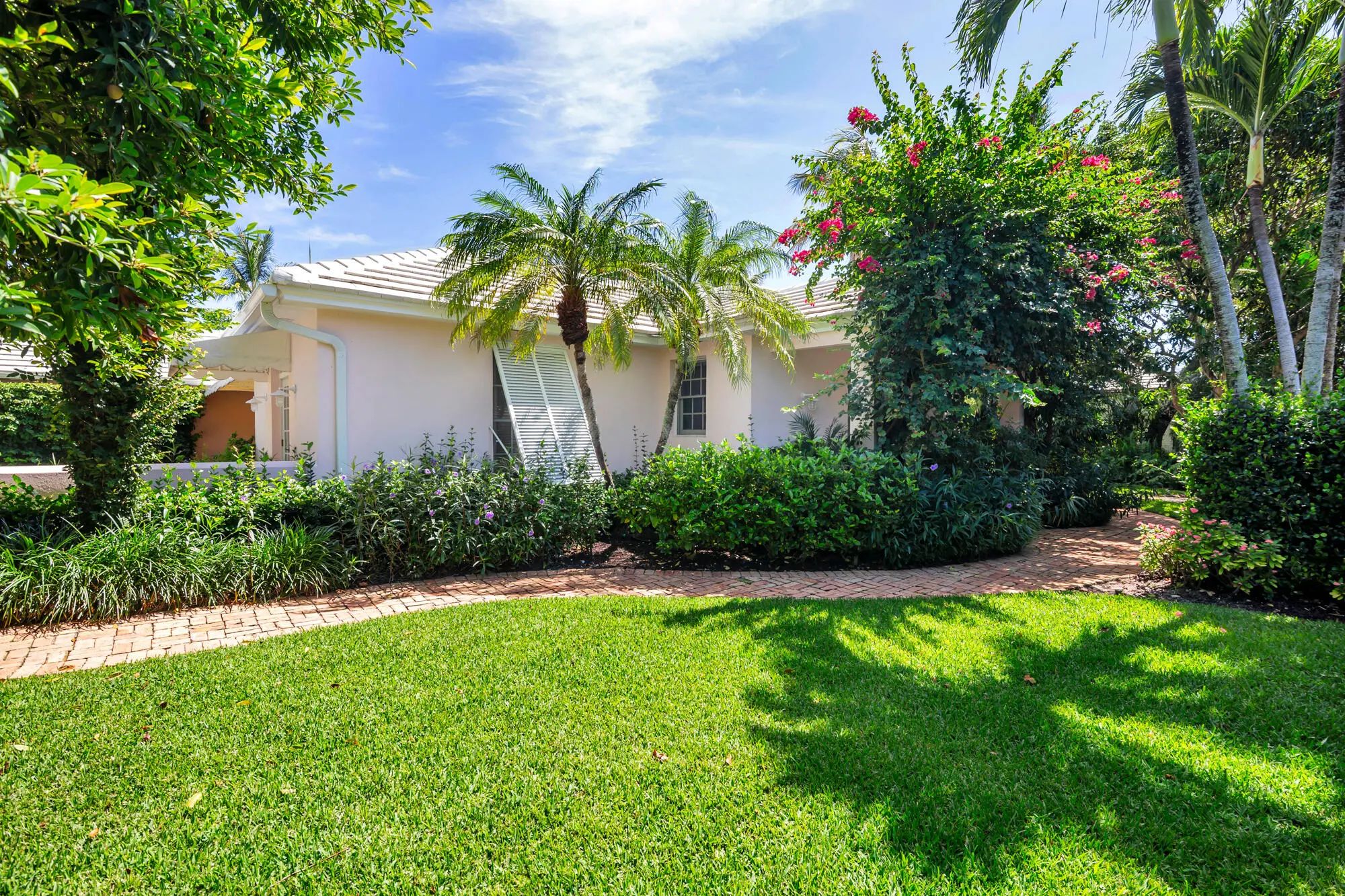 243 Garden Road, Palm Beach