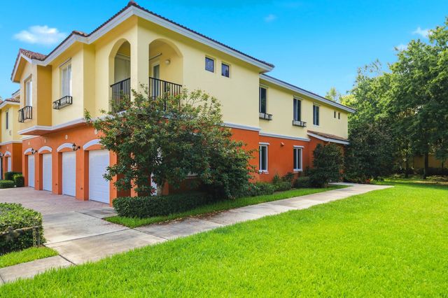 58 Se Palermo Court #104, Stuart