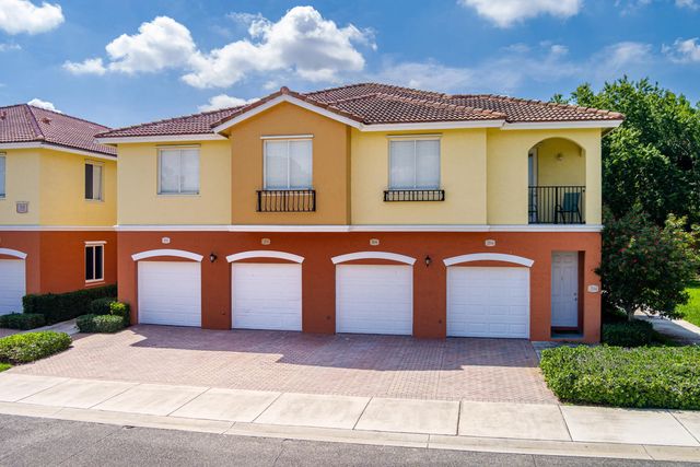 2 of 37 - 58 Se Palermo Court #104, Stuart, FL