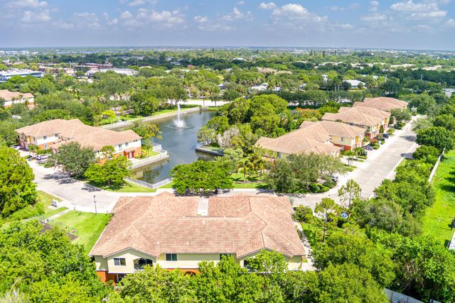 3 of 37 - 58 Se Palermo Court #104, Stuart, FL