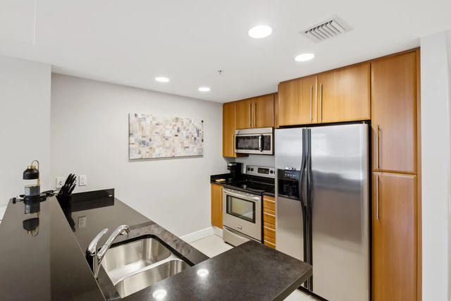 3 of 56 - 191 Se 20th Avenue #210, Deerfield Beach, FL