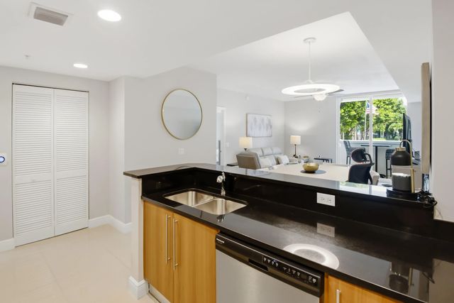 4 of 56 - 191 Se 20th Avenue #210, Deerfield Beach, FL