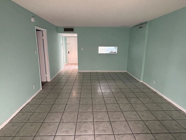 2 of 13 - 3301 Nw 47th Terrace #210, Lauderdale Lakes, FL