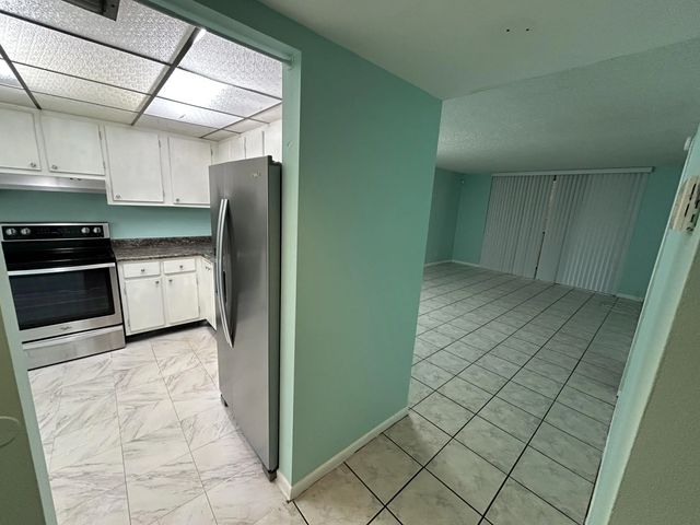 3 of 13 - 3301 Nw 47th Terrace #210, Lauderdale Lakes, FL