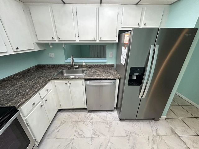 5 of 13 - 3301 Nw 47th Terrace #210, Lauderdale Lakes, FL