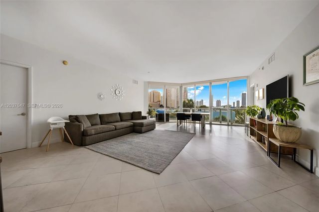 3 of 38 - 3131 Ne 188th Street #2-506, Aventura, FL
