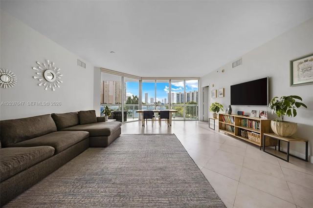 5 of 38 - 3131 Ne 188th Street #2-506, Aventura, FL