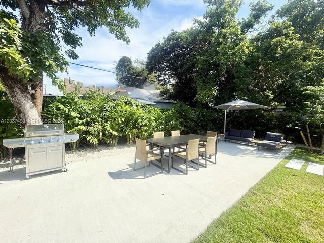 3 of 20 - 243 Nw 32nd Street, Miami, FL