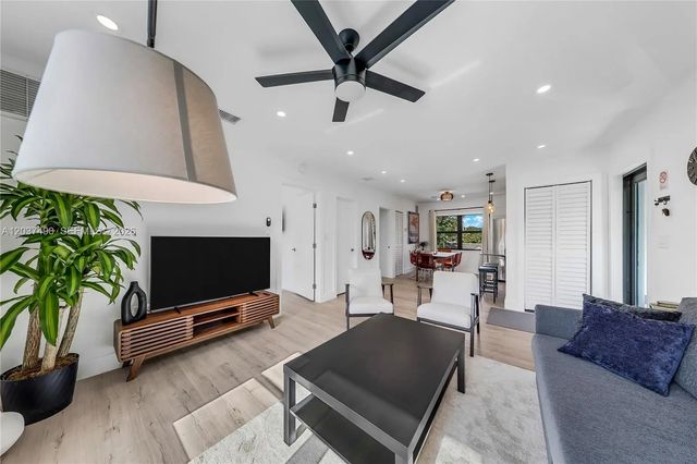 5 of 20 - 243 Nw 32nd Street, Miami, FL
