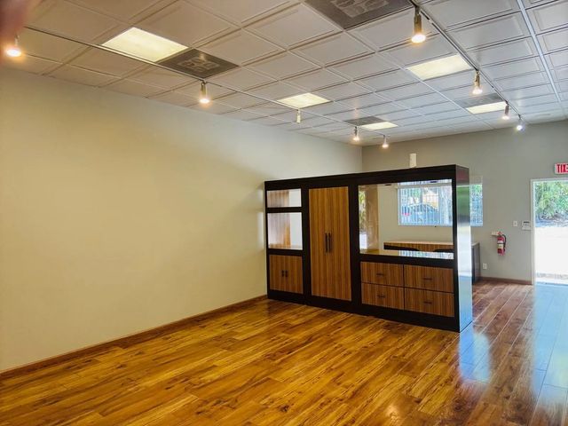 2325 Nw 30th Street, Oakland Park