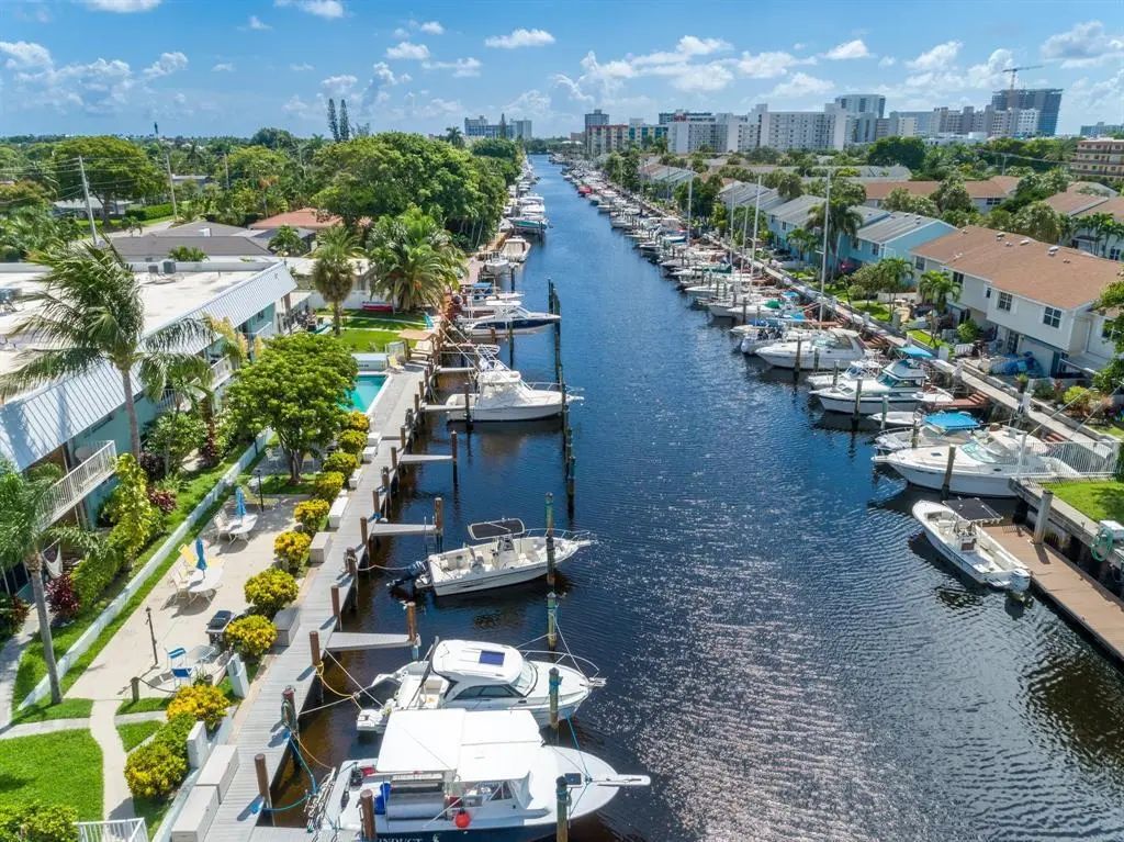 2400 Ne 16th Street Ne #104, Pompano Beach