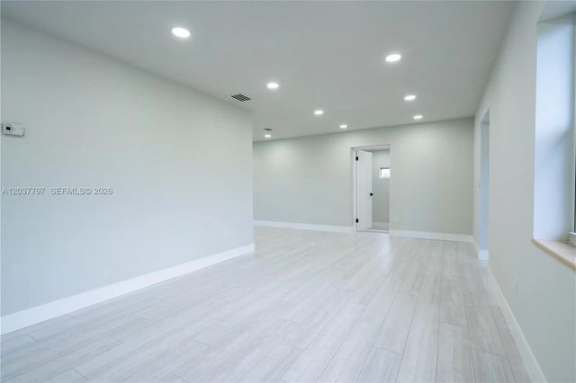 5 of 19 - 1550 Ne 9th Court, Homestead, FL