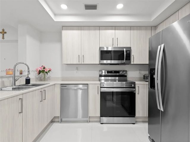3 of 22 - 10950 Nw 82nd Street #115, Doral, FL