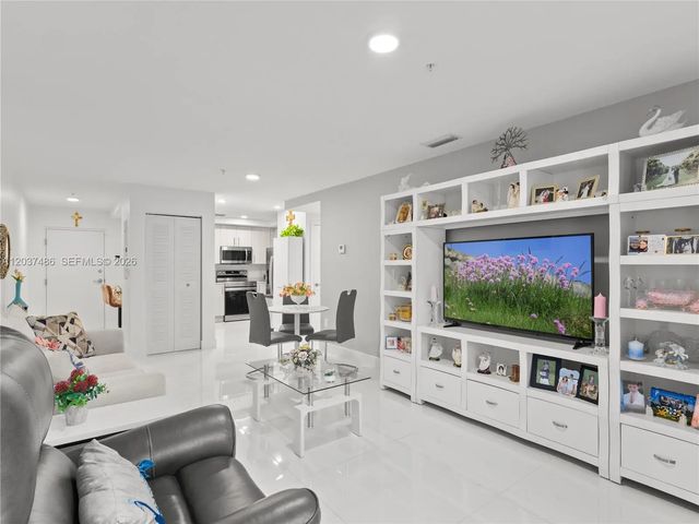 5 of 22 - 10950 Nw 82nd Street #115, Doral, FL