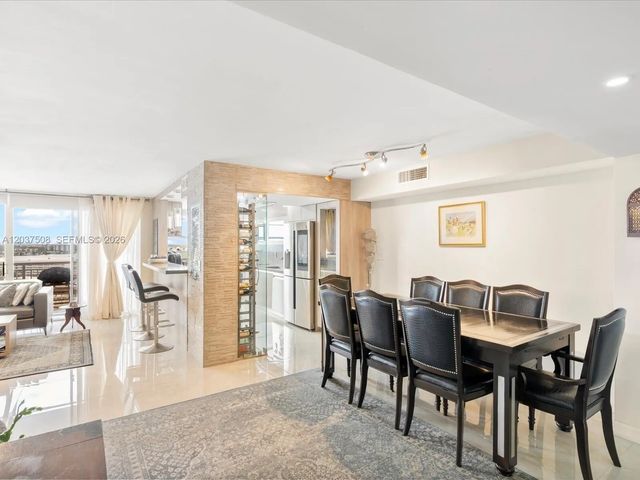3 of 29 - 18071 Biscayne Boulevard #1401, Aventura, FL