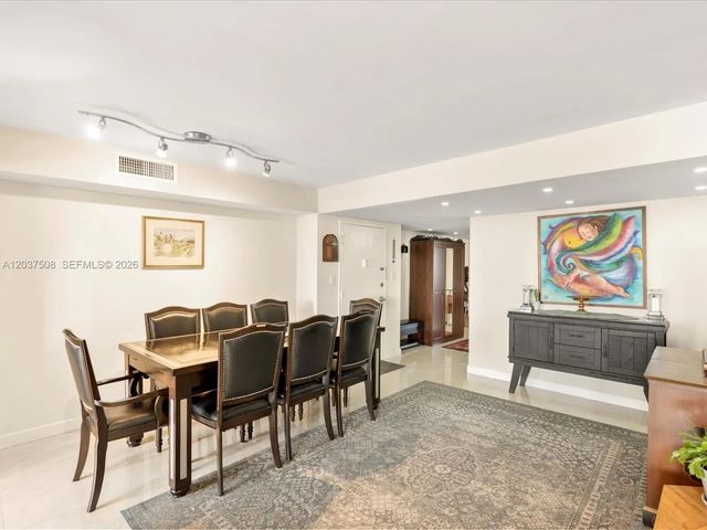 4 of 29 - 18071 Biscayne Boulevard #1401, Aventura, FL