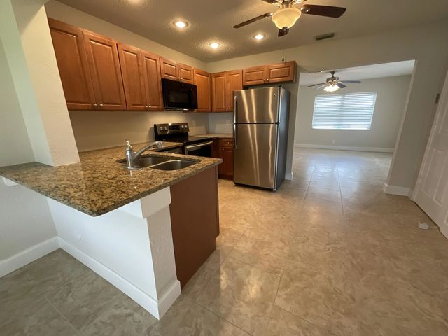 3 of 26 - 2016 Sw 16th Avenue, Boynton Beach, FL