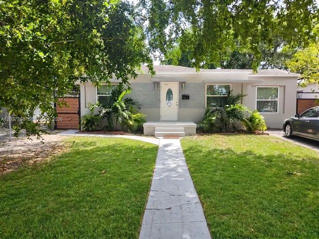 2434 Polk Street, Hollywood