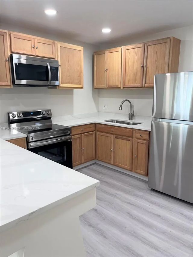 4 of 16 - 2434 Polk Street, Hollywood, FL