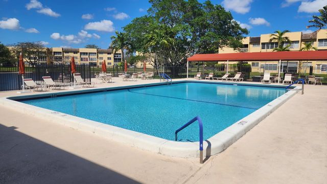 2 of 18 - 6161 Nw 57th Court, Tamarac, FL