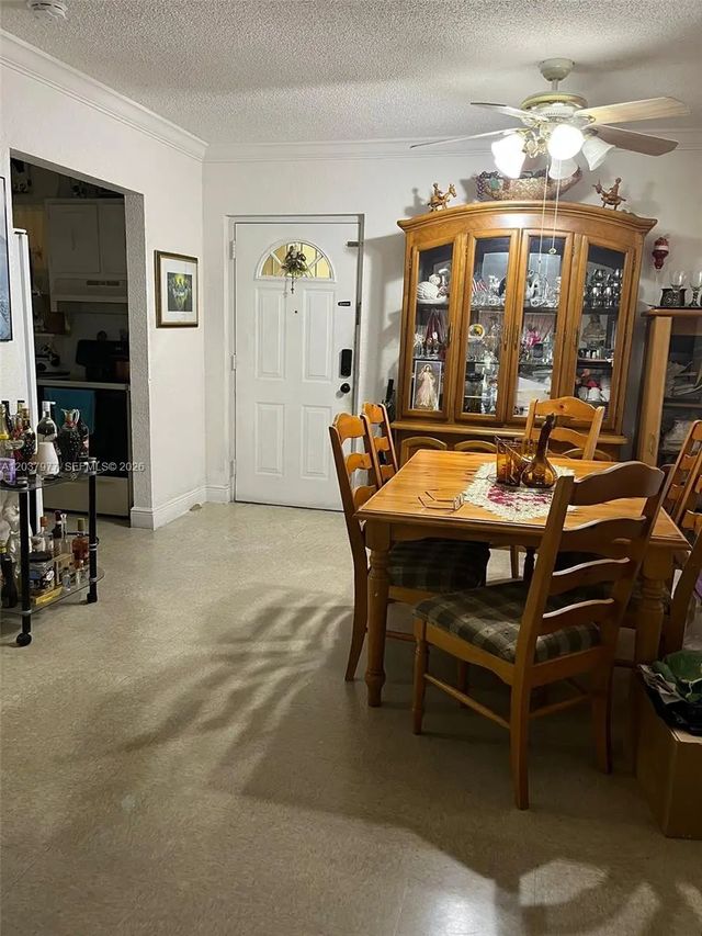 525 W 69th Street #207, Hialeah
