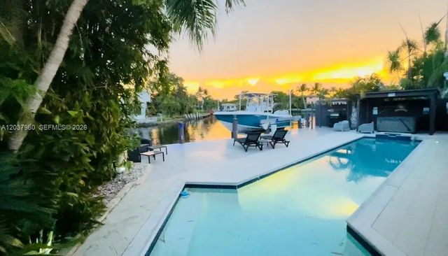 2 of 49 - 2100 Ne 24th Street, Wilton Manors, FL