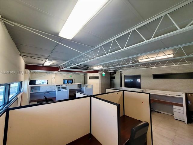 5 of 9 - 2216 N 20th Avenue, Hollywood, FL