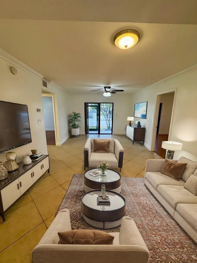 5 of 31 - 10022 Winding Lake Road #102, Sunrise, FL