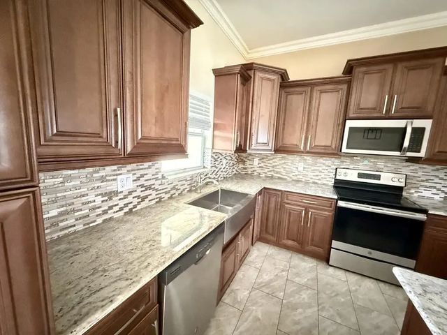 5 of 16 - 4417 Sw Baturro Street, Port St. Lucie, FL