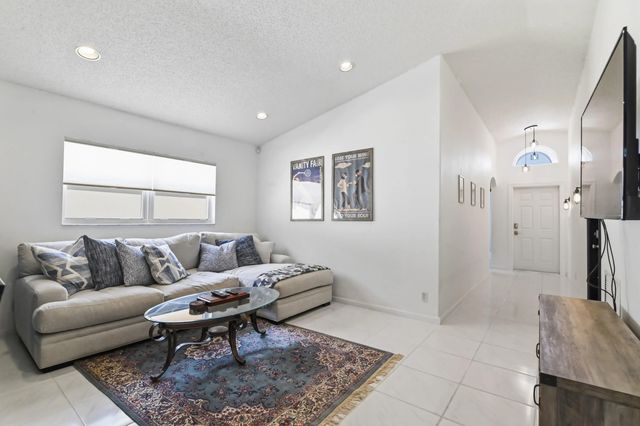 4 of 22 - 5690 Green Island Drive, Lake Worth, FL