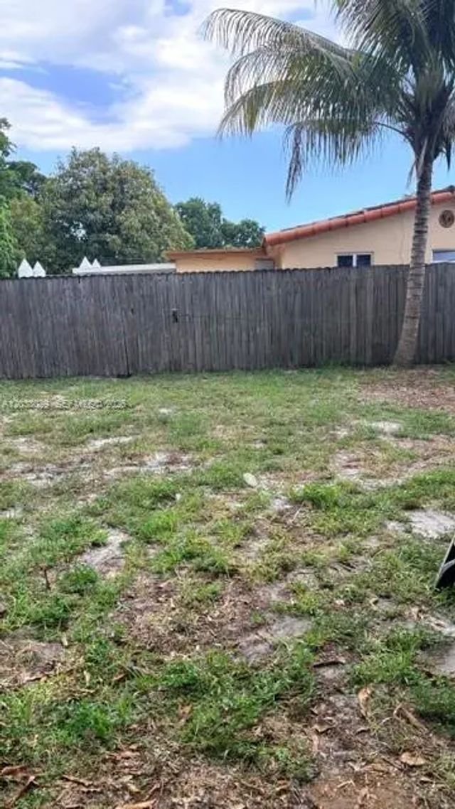 4 of 17 - 6833 Sw 20th Street, Miramar, FL