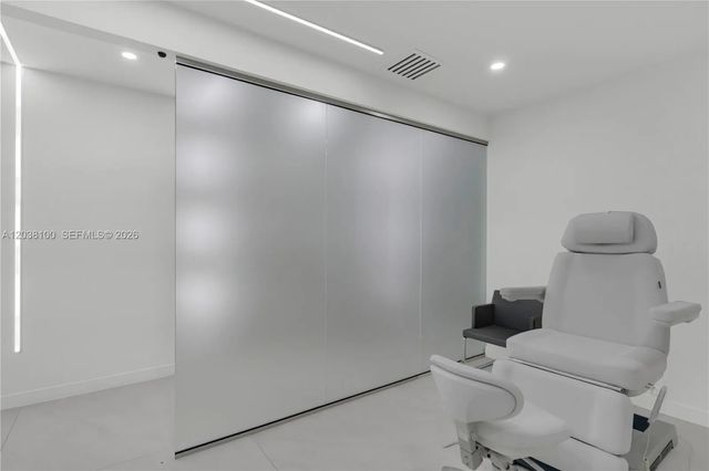 3 of 12 - 909 N Miami Beach Boulevard #502, North Miami Beach, FL