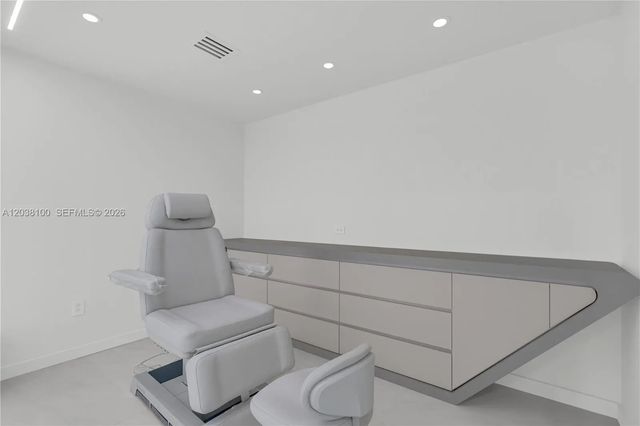 4 of 12 - 909 N Miami Beach Boulevard #502, North Miami Beach, FL