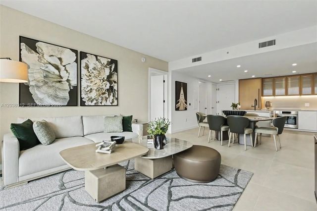 2200 Brickell Avenue #219, Miami