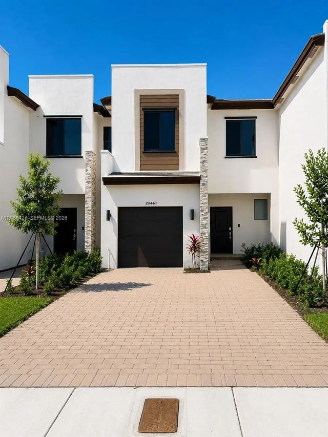 20440 Ne 2nd Court #20440, Miami