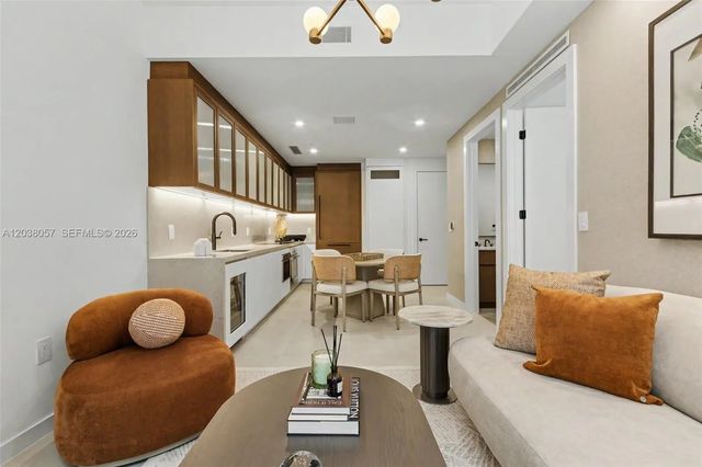 2200 Brickell Avenue #117, Miami