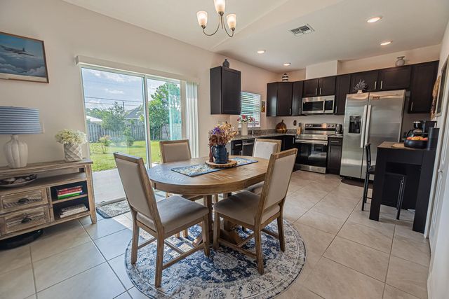 5 of 20 - 1711 Sw Angelo Street, Port St. Lucie, FL